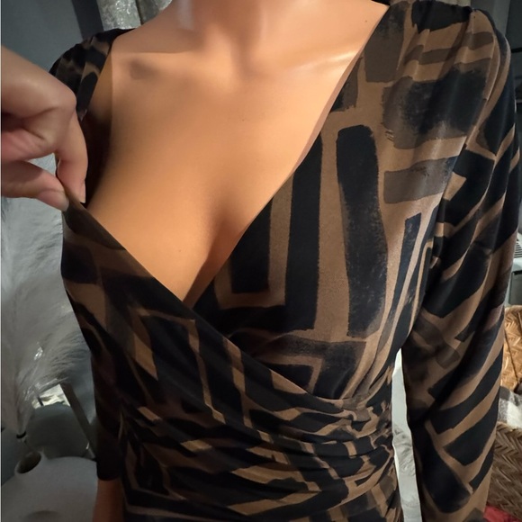 Ralph Lauren Brown and Black Sheath Dress with V-Neck and 3/4 Sleeves - Picture 4 of 10